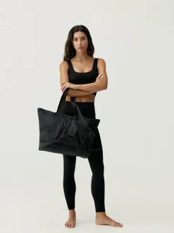 Born Living Yoga Bag Away Black><noscript><img width=