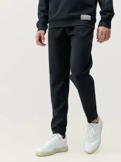 Born Living Yoga Jogger Ness Black>Hombre Pantalones · Joggers