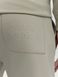 Born Living Yoga Short Hughes River Stone><noscript><img width=