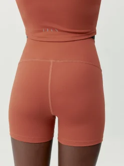 Born Living Yoga Short Sayani Marsala><noscript><img width=