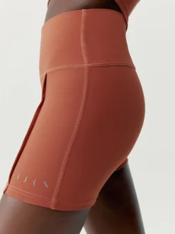 Born Living Yoga Short Sayani Marsala><noscript><img width=