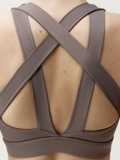 Born Living Yoga Top Asura Topo><noscript><img width=