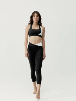 Born Living Yoga Top Cleo Black/White Chalk><noscript><img width=