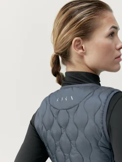 Born Living Yoga Vest Kenal Dark Onix><noscript><img width=